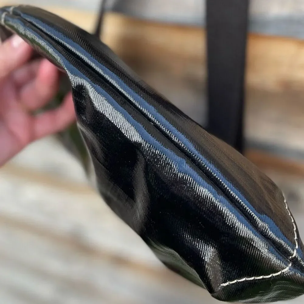 Fossil Key-Per medium black crossbody bag. - Picture 6 of 7